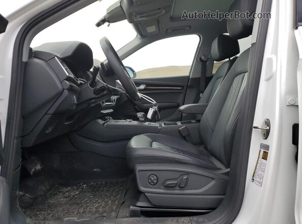 WA1ANAFY8J2204375 2018 AUDI Q5 White Vista interior delantera