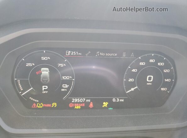 WA1BCBFZ1PP018021 2023 AUDI Q4 Черный Вид щитка приборов