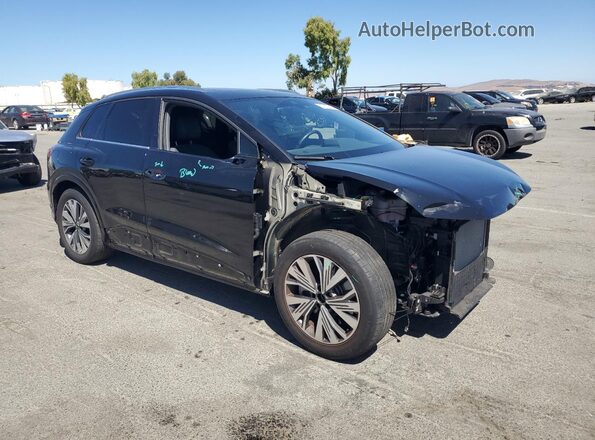 WA1BCBFZ1PP018021 2023 AUDI Q4 Черный Передняя правая четверть