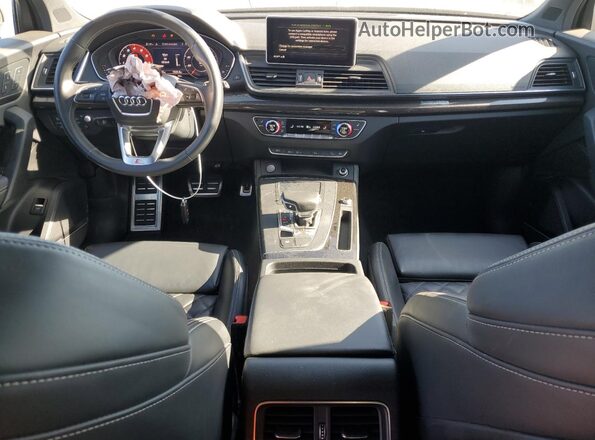 WA1C4AFY6J2052365 2018 AUDI SQ5 Gray Widok deski rozdzielczej