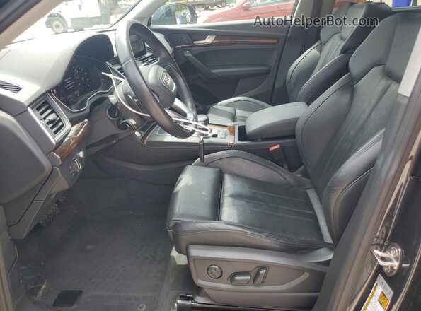 WA1CNAFY2J2006044 2018 AUDI Q5 Charcoal Вид салону спереду