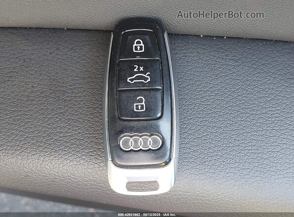 WA1EVAF10LD020690 2020 AUDI Q8 Белый Вид панели приборов