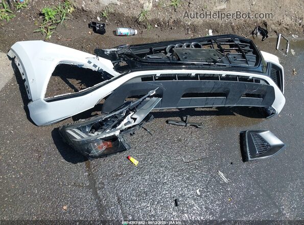 WA1EVAF10LD020690 2020 AUDI Q8 Белый Вид щитка приборов