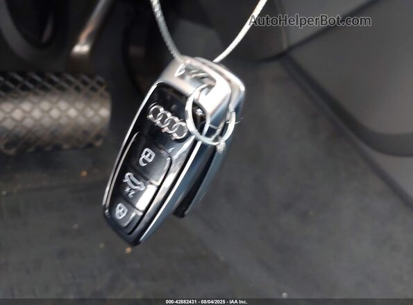 WA1FVBF19SD021765 2025 AUDI Q8 Blue Dashboard view