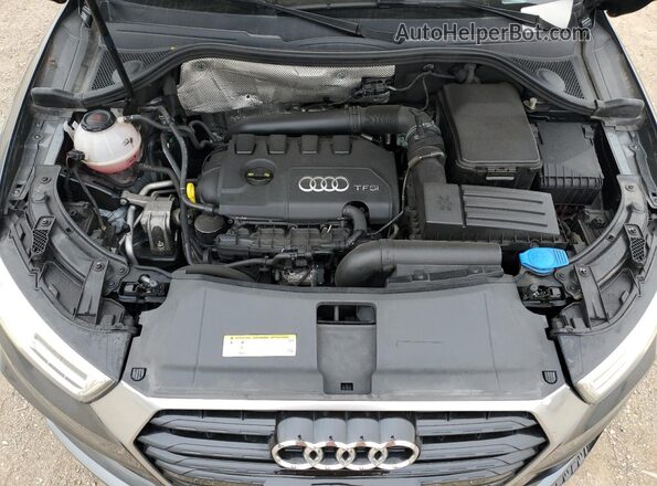 WA1JCCFS2JR031490 2018 AUDI Q3 Gray Vista interior trasera