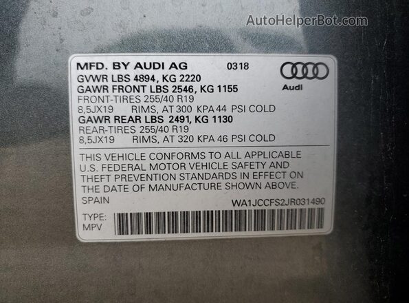 WA1JCCFS2JR031490 2018 AUDI Q3 Gray Vista del compartimento del motor