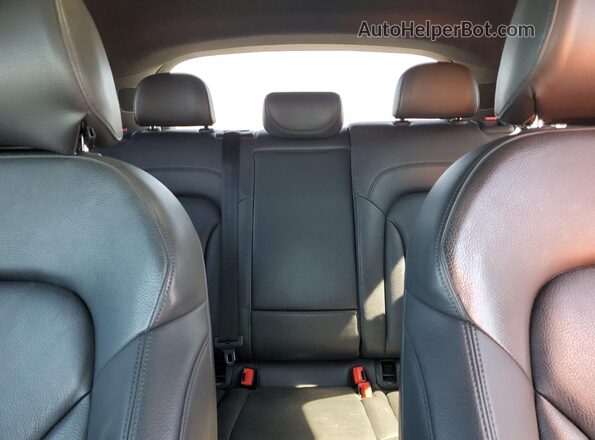 WA1JCCFSXJR012332 2018 AUDI Q3 Серый Вид задних сидений