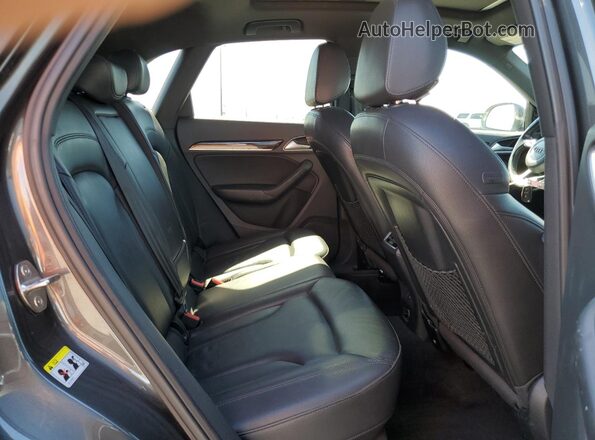 WA1JCCFSXJR012332 2018 AUDI Q3 Серый Вид задней части салона