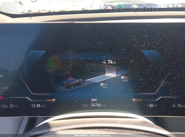 WB523CF01RCR60962 2024 BMW IX Black Vista de los asientos traseros