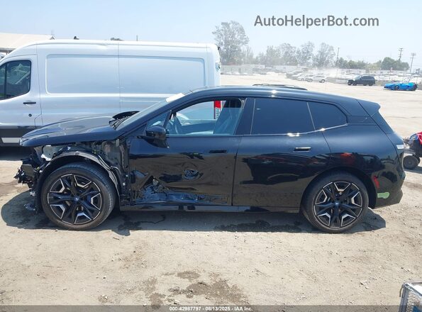 WB523CF02RCN52082 2024 BMW IX Black 