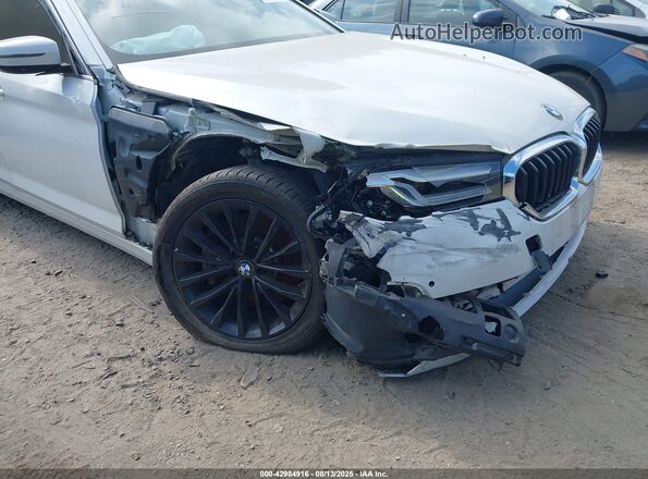 WBA13BJ03MCF62890 2021 BMW 5 SERIES Белый Вид спереди