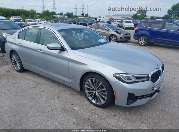 WBA13BJ09MCF80987 2021 BMW 5 SERIES Silver Przód prawy