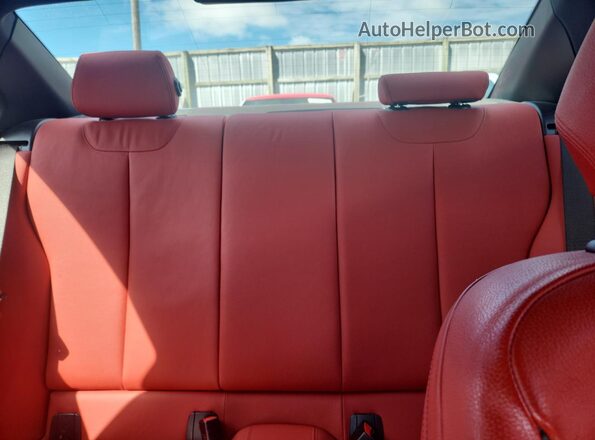 WBA2J7C55JVD60925 2018 BMW M2 Black Widok tylnych siedzeń
