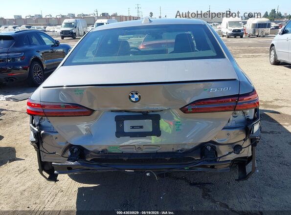 WBA43FJ05RCS89539 2024 BMW 5 SERIES Серый 