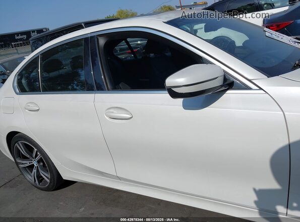 WBA5P7C05MFJ81084 2021 BMW OTHER White Vista interior trasera