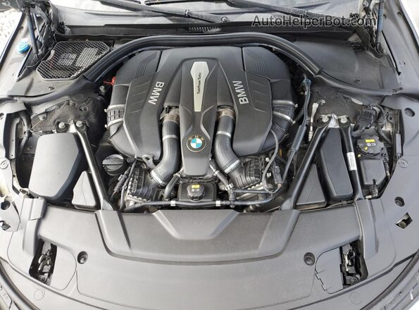 WBA7F2C51JG423577 2018 BMW OTHER Silver Вид задньої частини салону