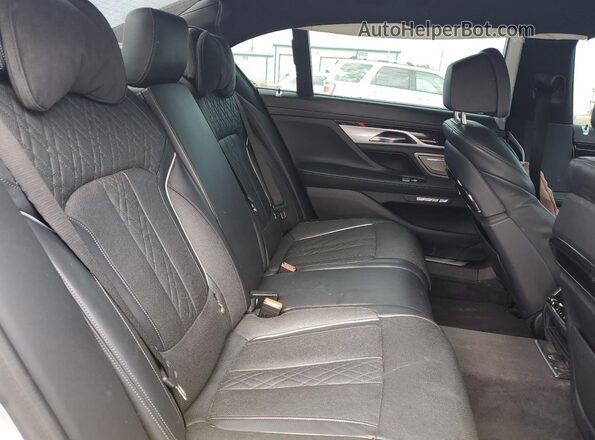 WBA7F2C51JG423577 2018 BMW OTHER Silver Вид задніх сидінь