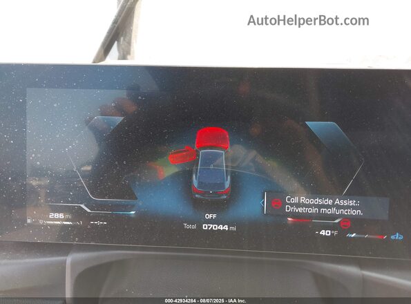 WBA83DA06SCT85384 2025 BMW M4 Blue Vista de los asientos traseros