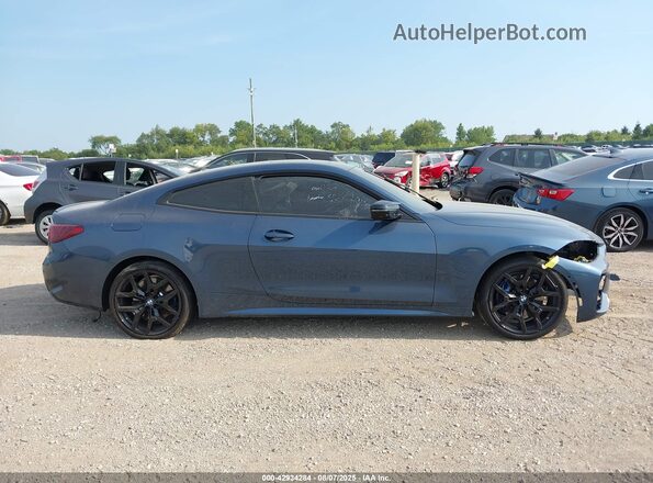 WBA83DA06SCT85384 2025 BMW M4 Blue Vista interior trasera