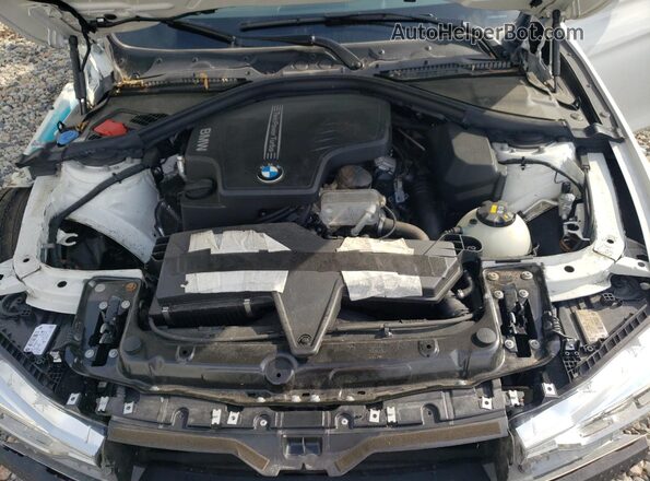 WBA8A3C55JA488332 2018 BMW OTHER White Սալոնի հետևի տեսք