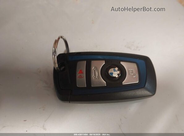 WBA8B7C51JA576833 2018 BMW OTHER Белый Вид панели приборов