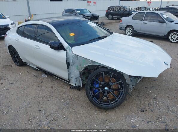 WBAGV8C00SCT29211 2025 BMW M8 White Передня права чверть