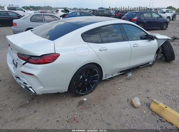 WBAGV8C00SCT29211 2025 BMW M8 White Задня права чверть