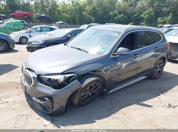 WBXJG9C04L5P24719 2020 BMW X1 Серый Передняя левая четверть