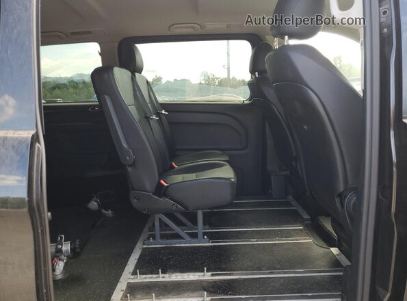 WDAPG2EE6H3334038 2017 MERCEDES-BENZ METRIS Black Вид задньої частини салону