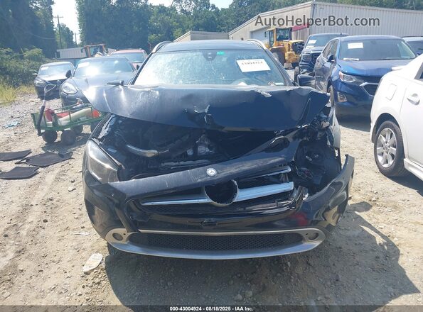 WDCTG4EB4HJ366022 2017 MERCEDES-BENZ GLA Black Vista del cuadro de instrumentos