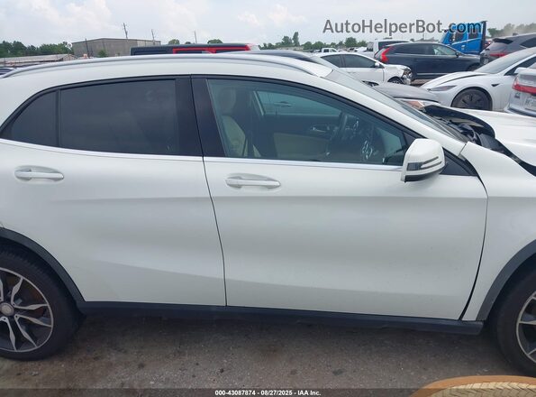 WDCTG4EB6GJ192419 2016 MERCEDES-BENZ GLA White Widok wnętrza z tyłu