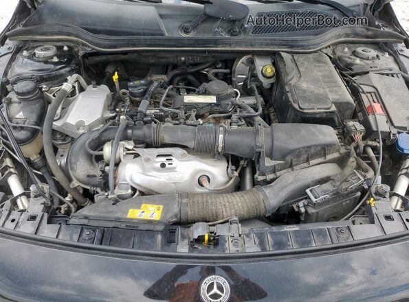 WDCTG4EB9JJ502201 2018 MERCEDES-BENZ GLA Black Engine compartment view