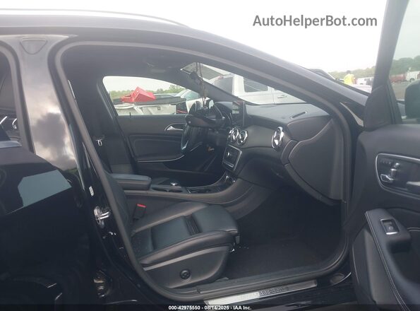 WDCTG4GB7LU028425 2020 MERCEDES-BENZ GLA Black Widok wnętrza z przodu