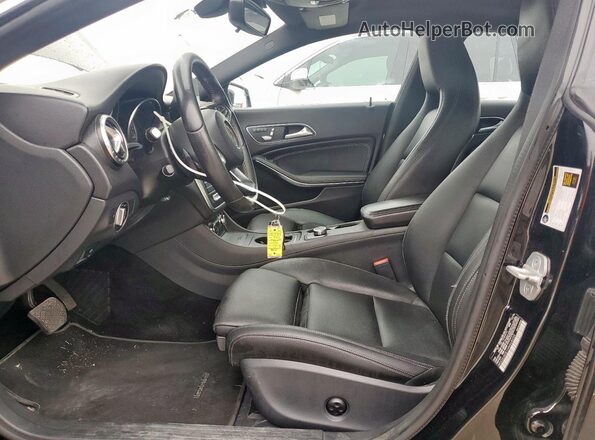WDDSJ4EB1HN468055 2017 MERCEDES-BENZ CLA-CLASS Black წინა სალონის ხედი