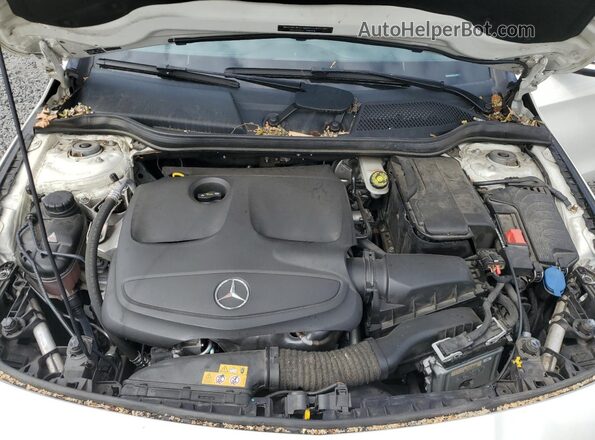 WDDSJ4EB7HN442866 2017 MERCEDES-BENZ CLA-CLASS Белый Вид задней части салона