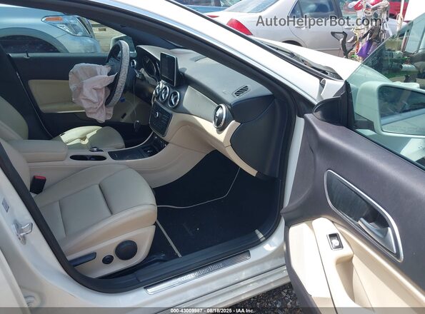 WDDSJ4EB9GN301294 2016 MERCEDES-BENZ CLA 250 White წინა სალონის ხედი