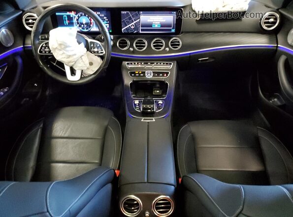 WDDZF6JB6LA707066 2020 MERCEDES-BENZ E Черный Вид панели приборов