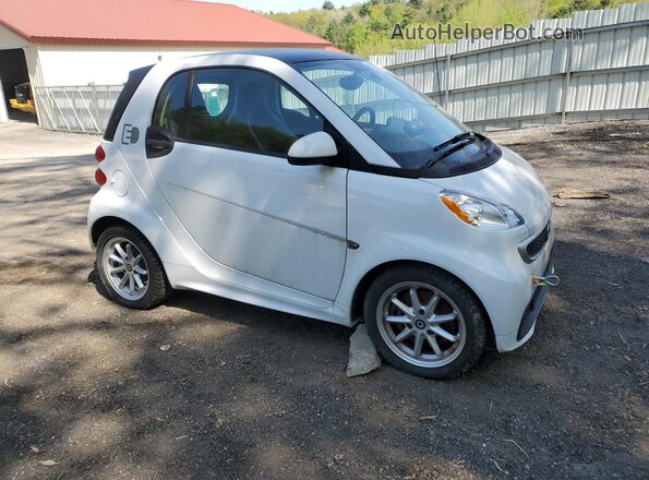 WMEEJ9AA9GK841863 2016 SMART FORTWO White Przód prawy