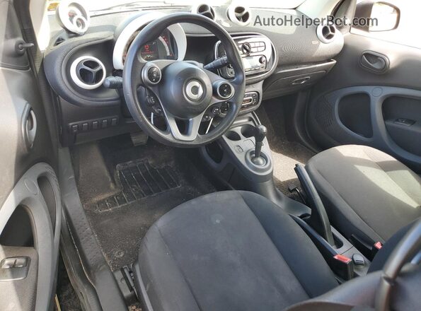 WMEFJ5DA1GK056472 2016 SMART FORTWO Черный Вид панели приборов