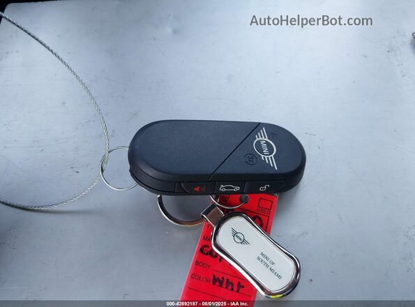 WMZ23GA02S7R96242 2025 MINI COUNTRYMAN Белый Вид панели приборов
