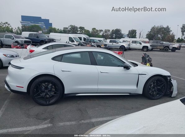 WP0AC2Y13LSA72410 2020 PORSCHE TAYCAN Белый Вид задней части салона