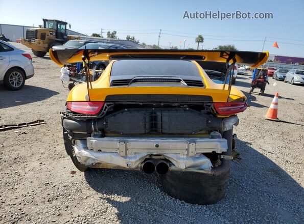 WP0AF2A99GS192822 2016 PORSCHE 911 Желтый Вид сзади