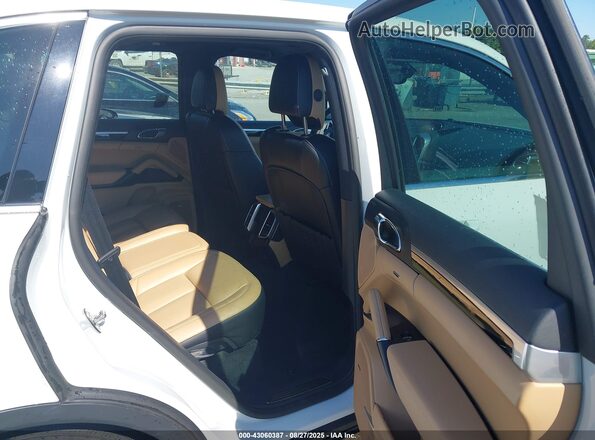 WP1AA2A21JKA03684 2018 PORSCHE CAYENNE White VIN sticker view