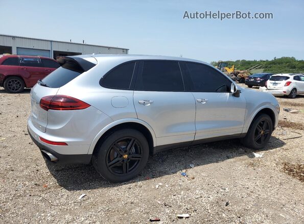 WP1AA2A25HKA83517 2017 PORSCHE CAYENNE Silver Tył prawy
