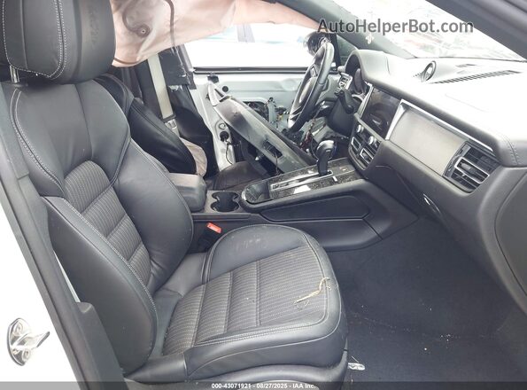 WP1AA2A51PLB01918 2023 PORSCHE MACAN Белый Вид салона спереди
