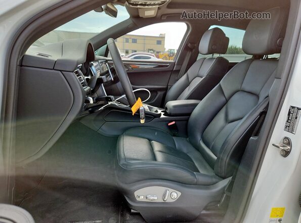 WP1AA2A52RLB00960 2024 PORSCHE MACAN Белый Вид салона спереди