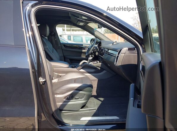 WP1BA2AY9PDA26409 2023 PORSCHE CAYENNE Dark Blue Vista interior delantera