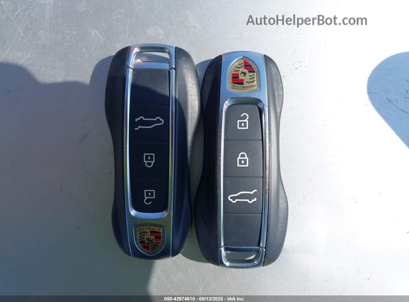 WP1BA2AY9PDA26409 2023 PORSCHE CAYENNE Dark Blue Vista del salpicadero