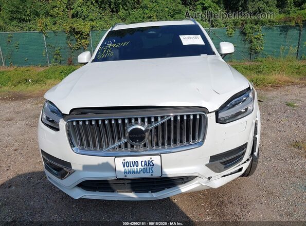 YV4062PN1P1910088 2023 VOLVO XC90 White Вид щитка приладів