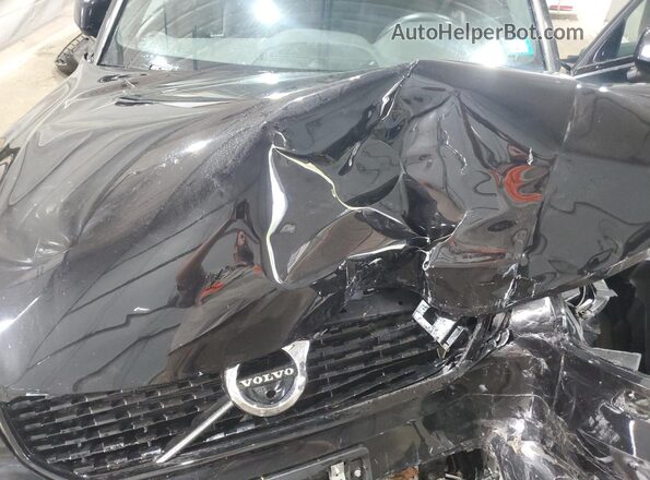 YV4162UM4M2449345 2021 VOLVO XC40 Black Engine compartment view